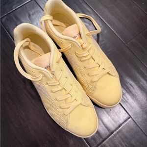 Diadora Men's Light Yellow Sneakers